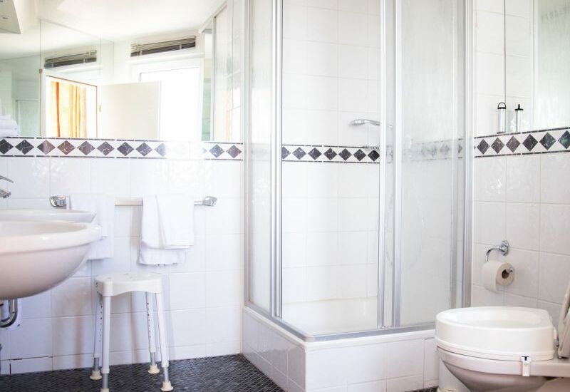 Begleitpersonen Zimmer Badezimmer